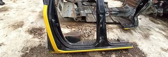 Renault Alaskan Rear quarter panel G60204JKEE