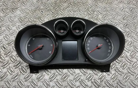 Opel Insignia A Speedometer (instrument cluster) 365903926