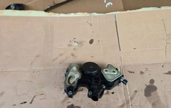 Audi Q5 SQ5 Oil breather separator 06Q103495B