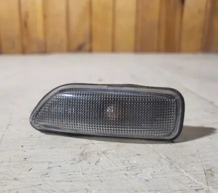 Volvo S60 Front fender indicator light 
