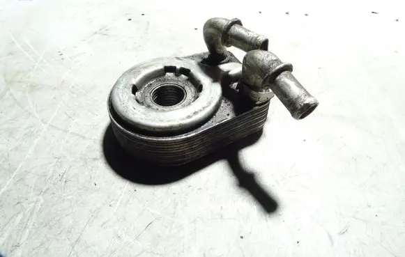 Alfa Romeo 147 Engine oil radiator 55180933