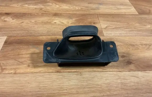 Volvo V50 Air intake duct part 7M519E635FB 7210100400 8TL4A