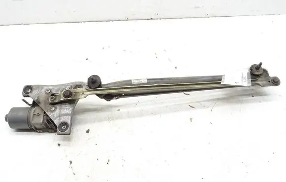 Volvo V50 Front wiper linkage and motor