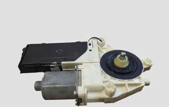 Renault Laguna III Front door window regulator motor 978408100 807300002R 978410101