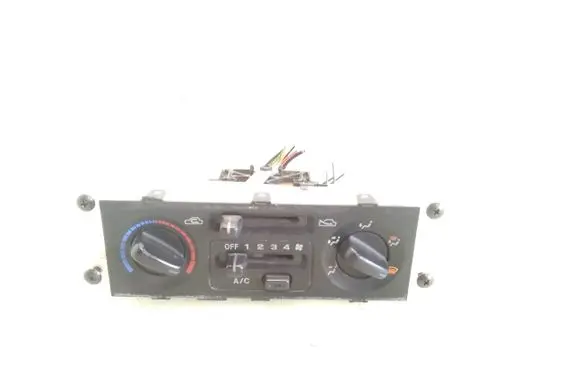 Subaru Forester SF Climate control unit