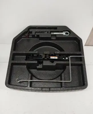 Toyota Avensis T270 Tool set 6442905020