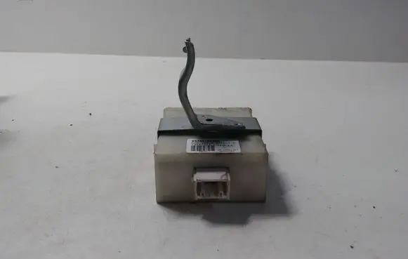 Toyota Avensis T250 Door control unit/module 8974105050