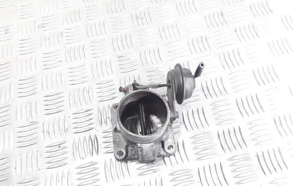 Nissan Almera Throttle valve