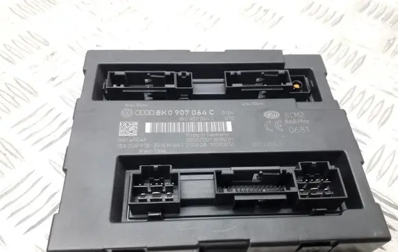 Audi A4 S4 B8 8K Comfort/convenience module 8K0907064C