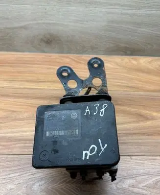 Seat Leon (1P) ABS Pump 1K0907379AC 10096003593 000053