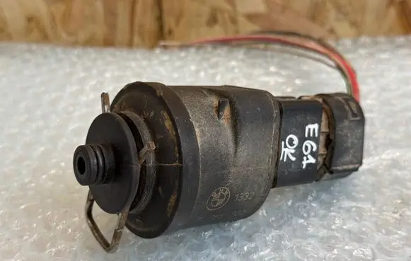 BMW 5 E60 E61 Fuel filter heater 7788702