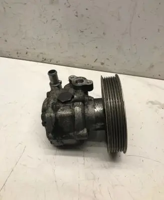 Audi A4 S4 B8 8K Power steering pump 8K0145153F