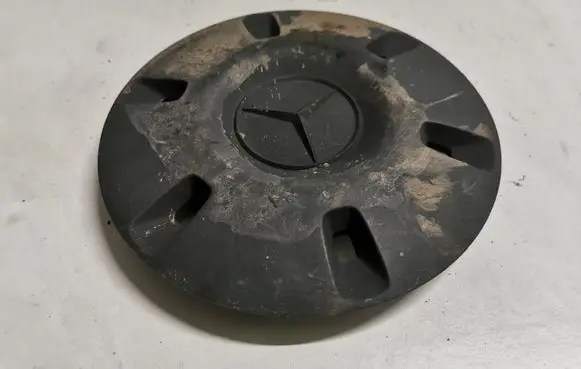 Mercedes-Benz Sprinter W906 R16 wheel hub/cap/trim A9064010025