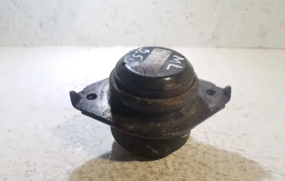 Mercedes-Benz ML W164 Engine mount bracket A2512402917