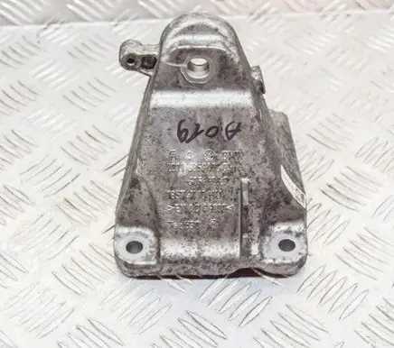 BMW 1 F20 F21 Engine mounting bracket 6859416 6859406