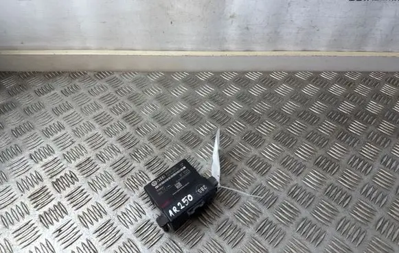 Volkswagen Golf V Gateway control module 1K0907530F