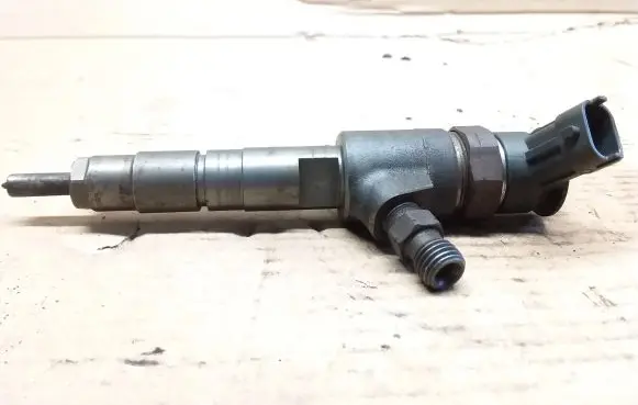 Citroen C3 Fuel injector 0445110340