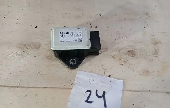 Mercedes-Benz CLS C218 AMG ESP acceleration yaw rate sensor A0055422618