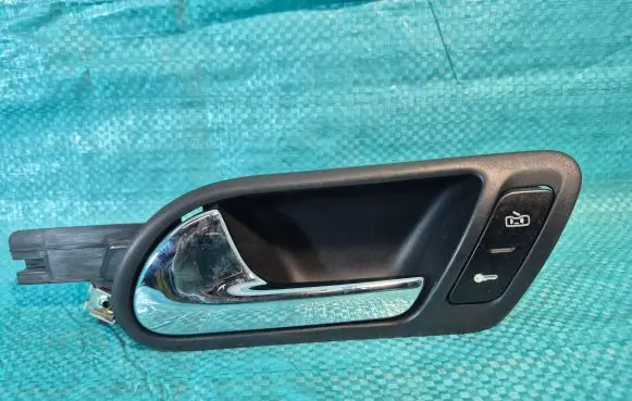 Volkswagen Golf V Front door interior handle 1K1837113