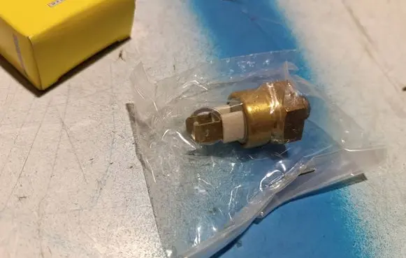 Coolant temperature sensor