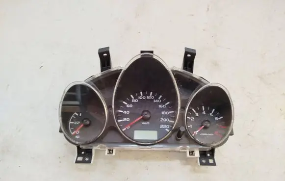 Mitsubishi Colt Speedometer (instrument cluster) 8100A929