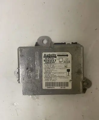 Renault Megane II Airbag control unit/module 601054000