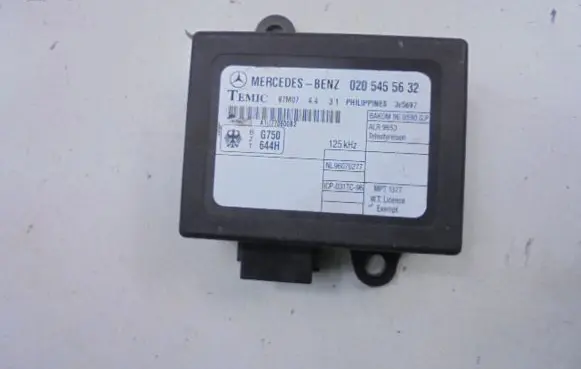 Mercedes-Benz Vito Viano W638 Door central lock control unit/module 0205455632
