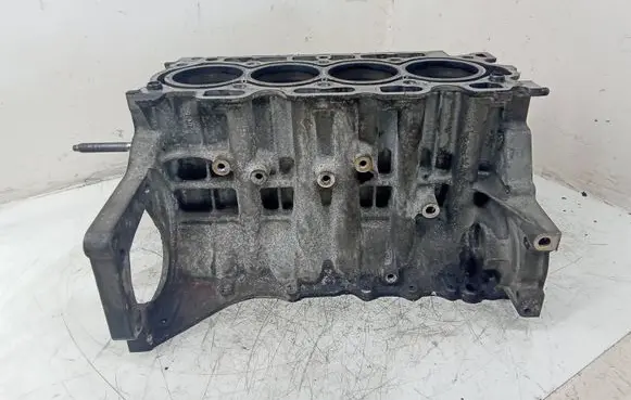 Peugeot 508 Engine block 9670461280