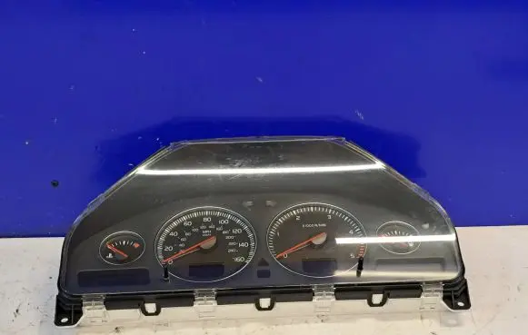 Speedometer (instrument cluster)