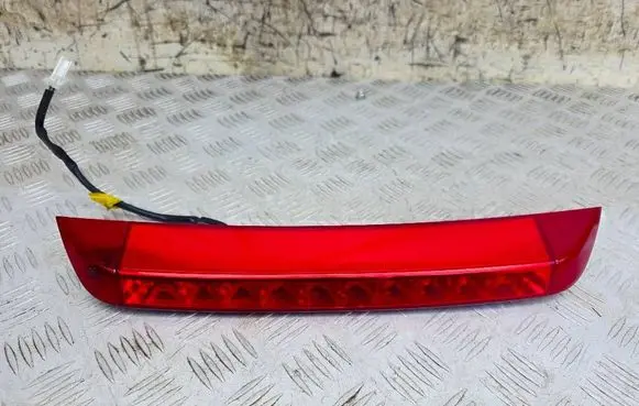 KIA Carens III Third/center stoplight 92700A4000
