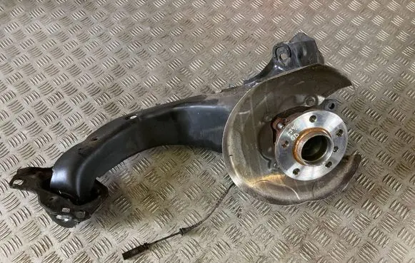 Mini Clubman F54 Rear wheel hub spindle/knuckle 6898964