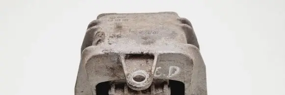 Skoda Octavia Mk1 (1U) Gearbox mount 1J0199555
