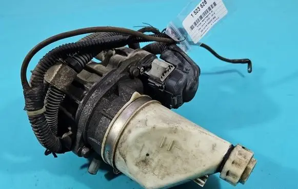 Opel Zafira B Power steering pump 13192897 IMPRK1523628
