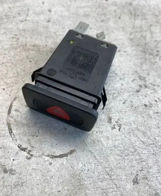 Volkswagen Golf IV Hazard light switch 1j0953235j