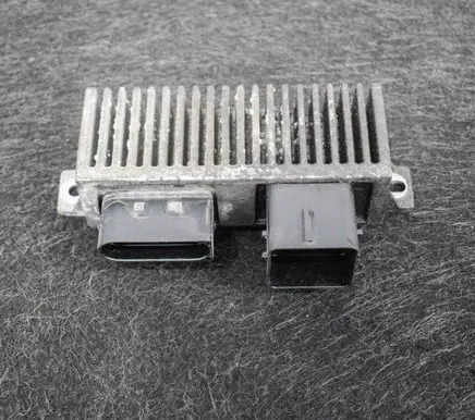 Renault Master III Glow plug pre-heat relay 8200558438A