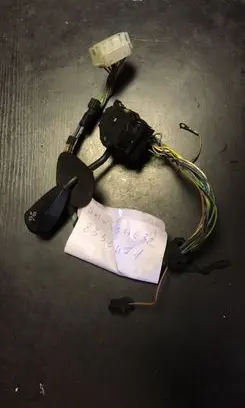 BMW 7 E32 Indicator stalk 8356471