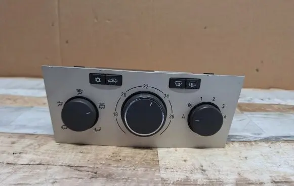 Opel Zafira B Climate control unit 13250623