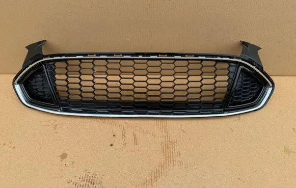 Front bumper upper radiator grill