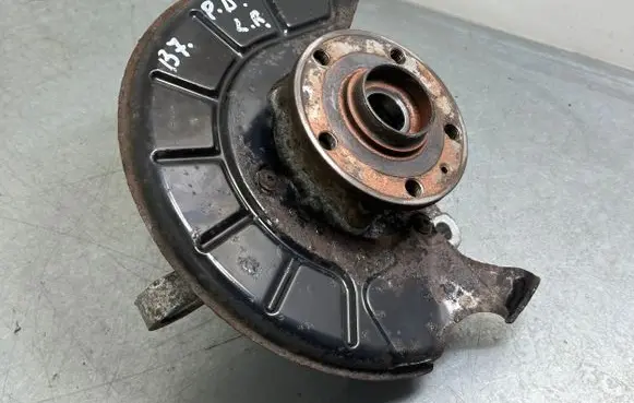 Volkswagen Passat Alltrack Front wheel hub