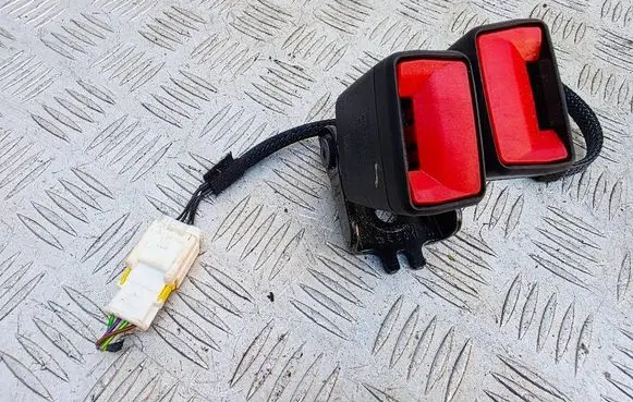 Opel Mokka B Middle seatbelt buckle (rear) 9851193180