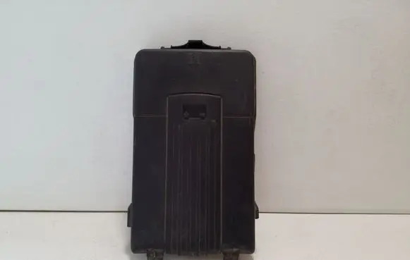 Skoda Superb B6 (3T) Battery box tray cover/lid 3C0915443A