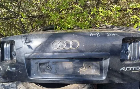 Audi A8 S8 D3 4E Tailgate/trunk/boot lid
