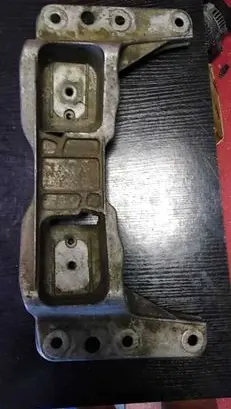 BMW 6 E63 E64 Gearbox mounting bracket 6761102