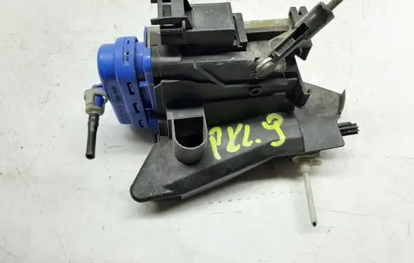 Audi A8 S8 D2 4D Rear door lock 4D0839015D