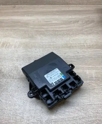 Mercedes-Benz B W245 Door control unit/module A1698203285