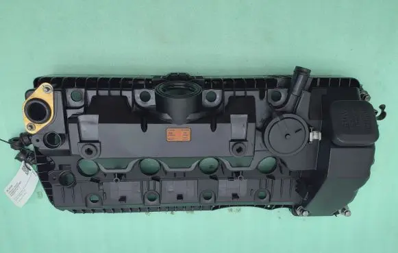 BMW X5 E70 Rocker cam cover 75221510 7522151
