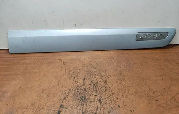 Renault Espace IV Front door trim (molding) 8200095949