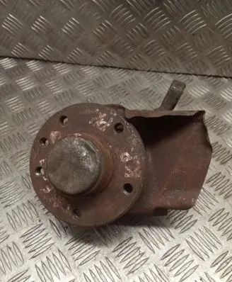 Opel Omega B1 Front wheel hub 