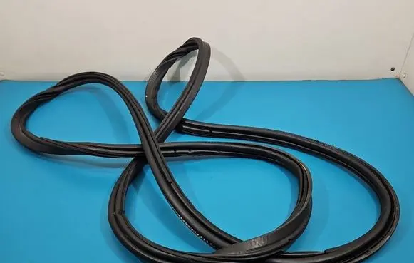 BMW X5 F15 Seal rubber (tailgate) 7385847 IMPRK1537164