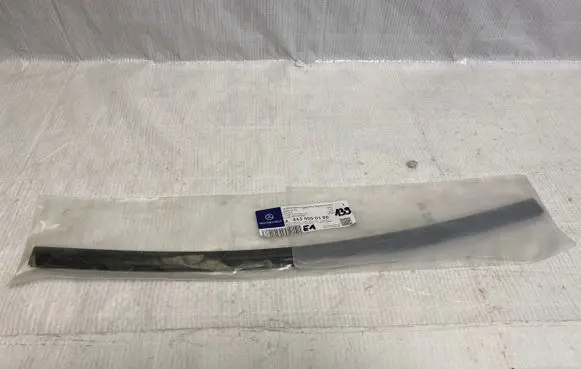Mercedes-Benz G W463 2nd Gen Rear arch trim A4638890998
